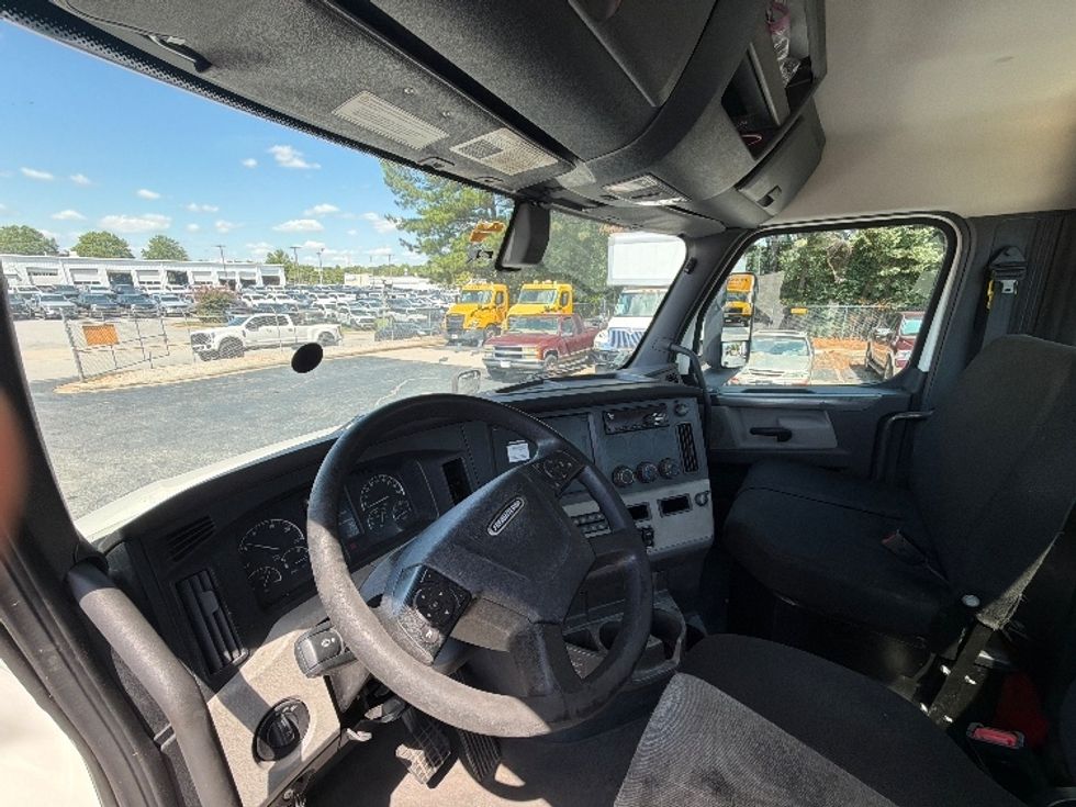 Day Cab Tractor-Heavy Duty Tractors-Freightliner-2020-T12664ST-Conyers-GA-493,024\n\t\tmiles-$ 47,000 - Image 10