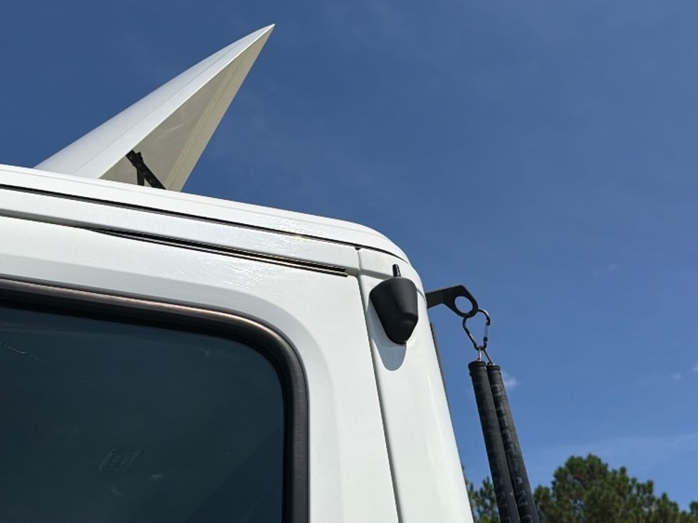Day Cab Tractor-Heavy Duty Tractors-Freightliner-2020-T12664ST-Conyers-GA-493,024\n\t\tmiles-$ 47,000 - Image 22