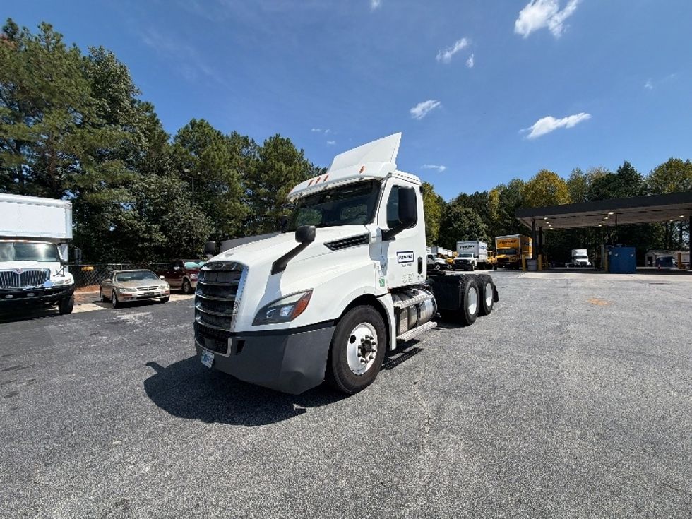Day Cab Tractor-Heavy Duty Tractors-Freightliner-2020-T12664ST-Conyers-GA-493,024\n\t\tmiles-$ 47,000 - Image 3
