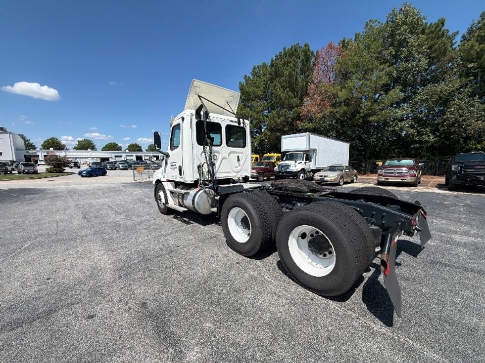 Day Cab Tractor-Heavy Duty Tractors-Freightliner-2020-T12664ST-Conyers-GA-493,024\n\t\tmiles-$ 47,000 - Image 5