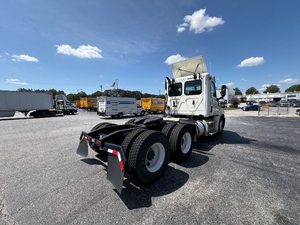Day Cab Tractor-Heavy Duty Tractors-Freightliner-2020-T12664ST-Conyers-GA-493,024\n\t\tmiles-$ 47,000 - Image 7