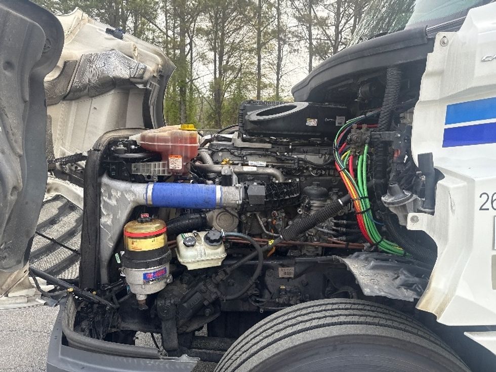 Day Cab Tractor-Heavy Duty Tractors-Freightliner-2020-T12664ST-Conyers-GA-537,039\n\t\tmiles-$ 39,500 - Image 15