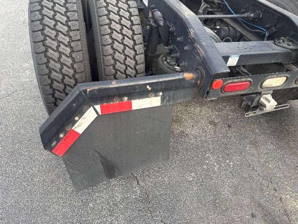 Day Cab Tractor-Heavy Duty Tractors-Freightliner-2020-T12664ST-Conyers-GA-537,039\n\t\tmiles-$ 39,500 - Image 18