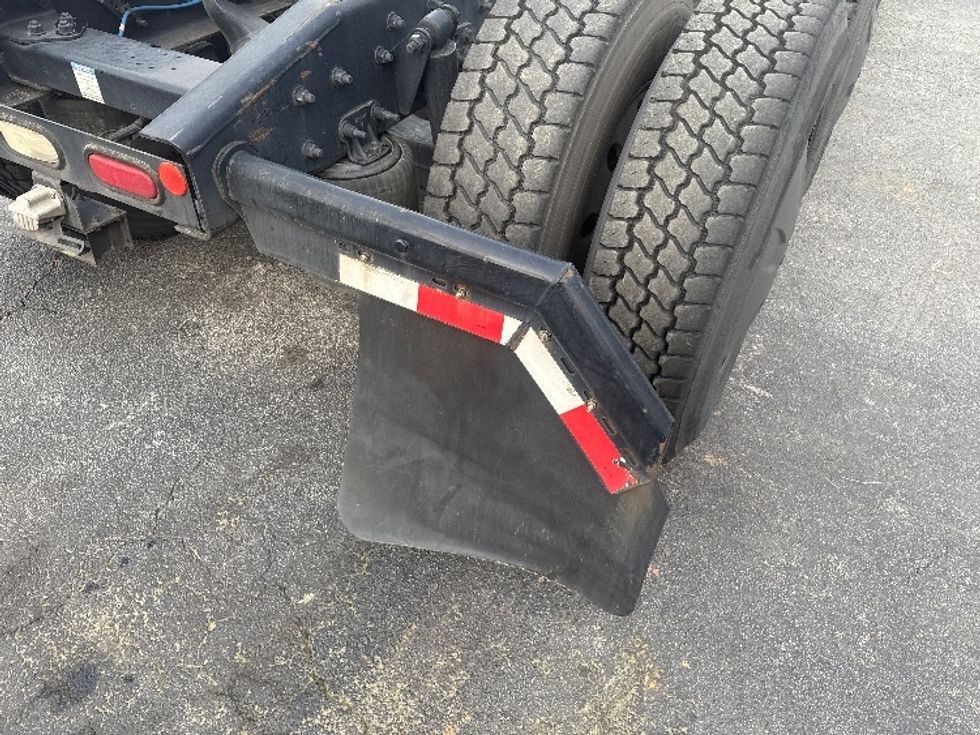 Day Cab Tractor-Heavy Duty Tractors-Freightliner-2020-T12664ST-Conyers-GA-537,039\n\t\tmiles-$ 39,500 - Image 19