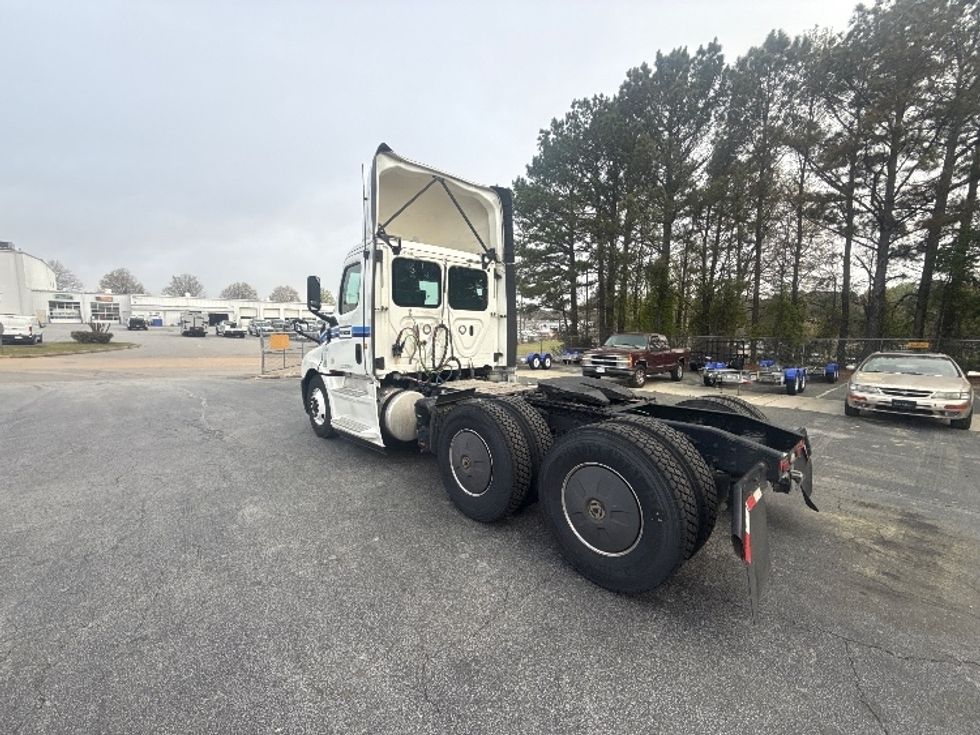 Day Cab Tractor-Heavy Duty Tractors-Freightliner-2020-T12664ST-Conyers-GA-537,039\n\t\tmiles-$ 39,500 - Image 5