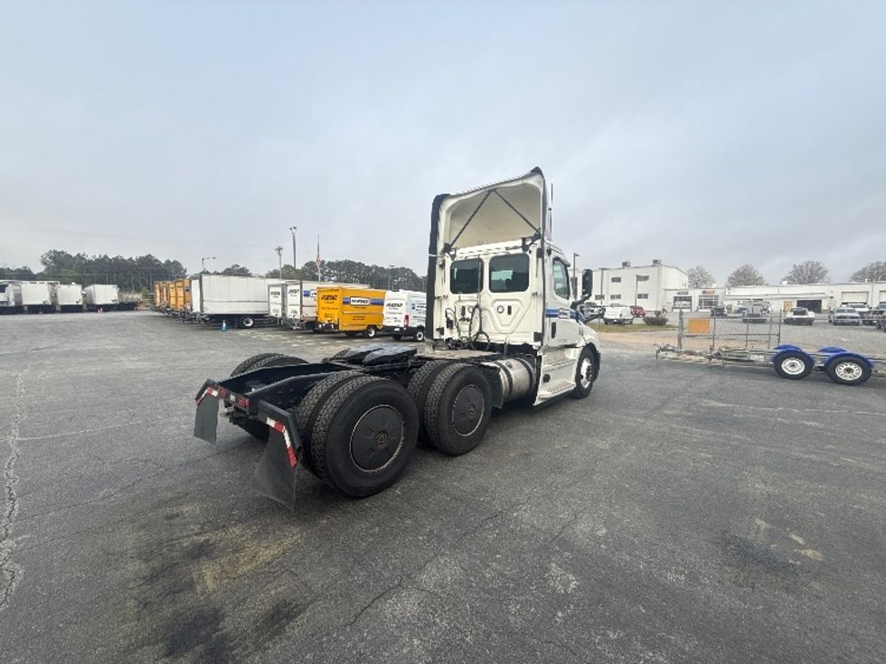 Day Cab Tractor-Heavy Duty Tractors-Freightliner-2020-T12664ST-Conyers-GA-537,039\n\t\tmiles-$ 39,500 - Image 7