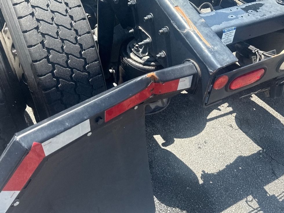 Day Cab Tractor-Heavy Duty Tractors-Freightliner-2020-T12664ST-Conyers-GA-575,573\n\t\tmiles-$ 39,250 - Image 20
