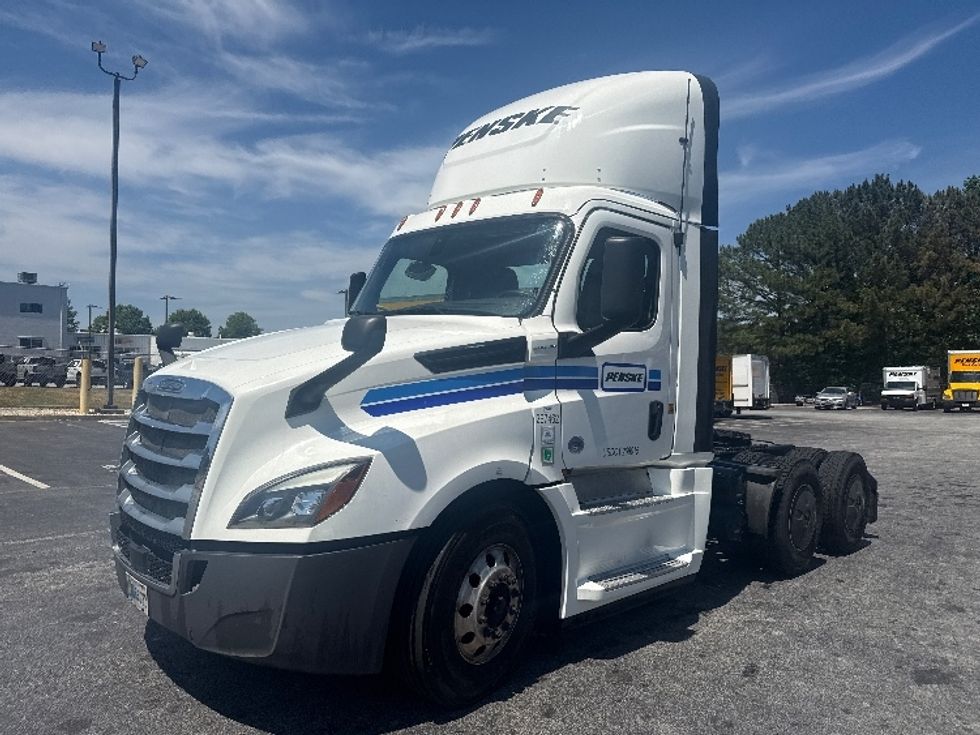 Day Cab Tractor-Heavy Duty Tractors-Freightliner-2020-T12664ST-Conyers-GA-575,573\n\t\tmiles-$ 39,250 - Image 3