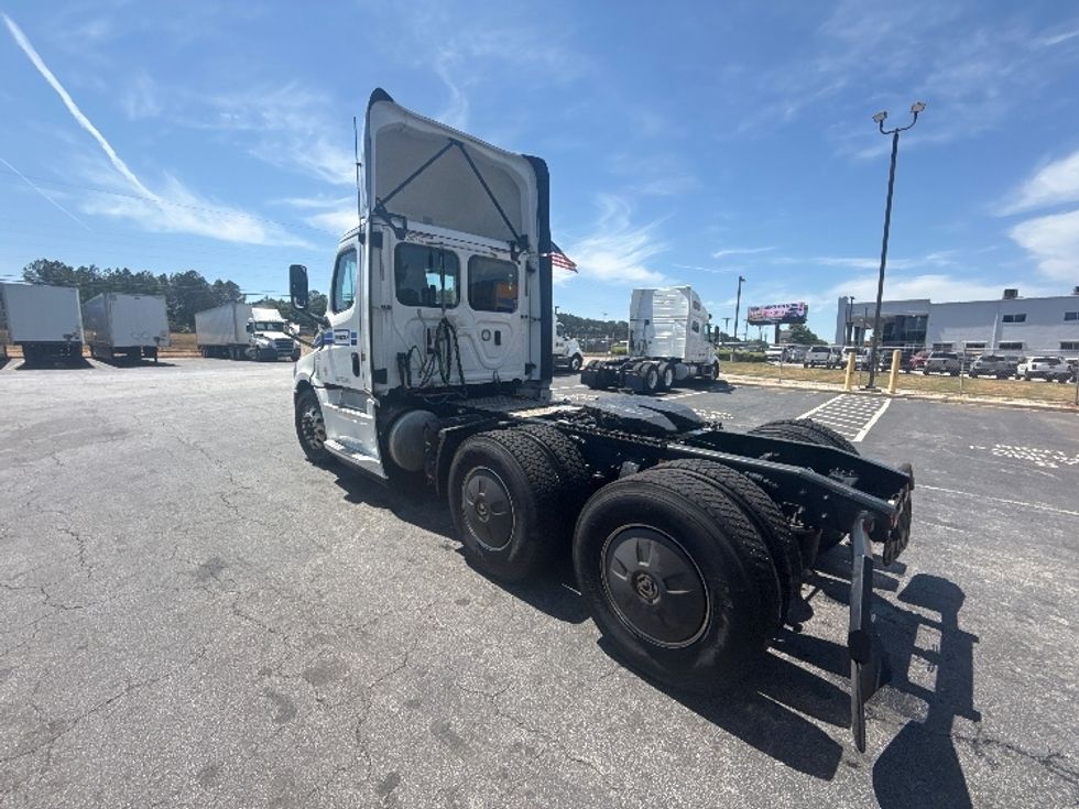 Day Cab Tractor-Heavy Duty Tractors-Freightliner-2020-T12664ST-Conyers-GA-575,573\n\t\tmiles-$ 39,250 - Image 5