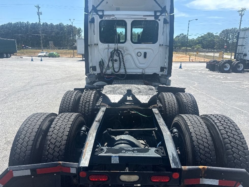 Day Cab Tractor-Heavy Duty Tractors-Freightliner-2020-T12664ST-Conyers-GA-575,573\n\t\tmiles-$ 39,250 - Image 6