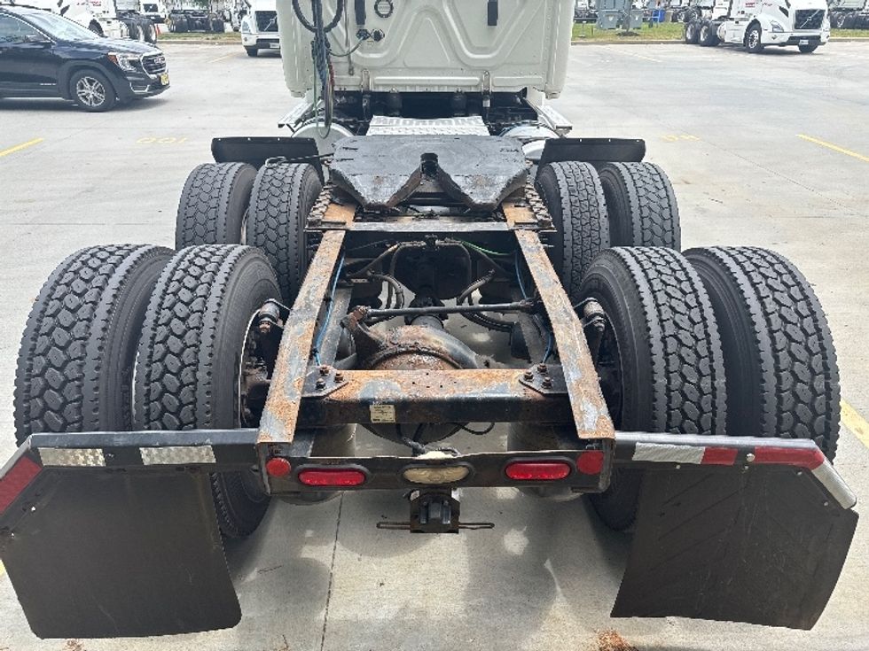 Day Cab Tractor-Heavy Duty Tractors-Freightliner-2020-T12664ST-Cranbury-NJ-446,000\n\t\tmiles-$ 46,500 - Image 6