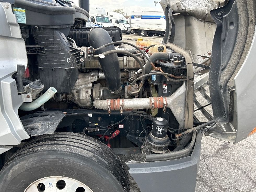 Day Cab Tractor-Heavy Duty Tractors-Freightliner-2020-T12664ST-Crown Point-IN-475,636\n\t\tmiles-$ 45,500 - Image 14