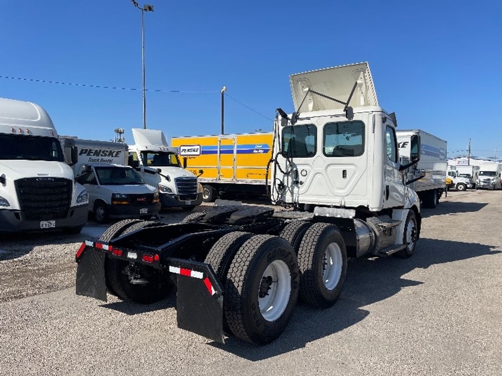 Day Cab Tractor-Heavy Duty Tractors-Freightliner-2020-T12664ST-Dallas-TX-309,329\n\t\tmiles-$ 58,750 - Image 7