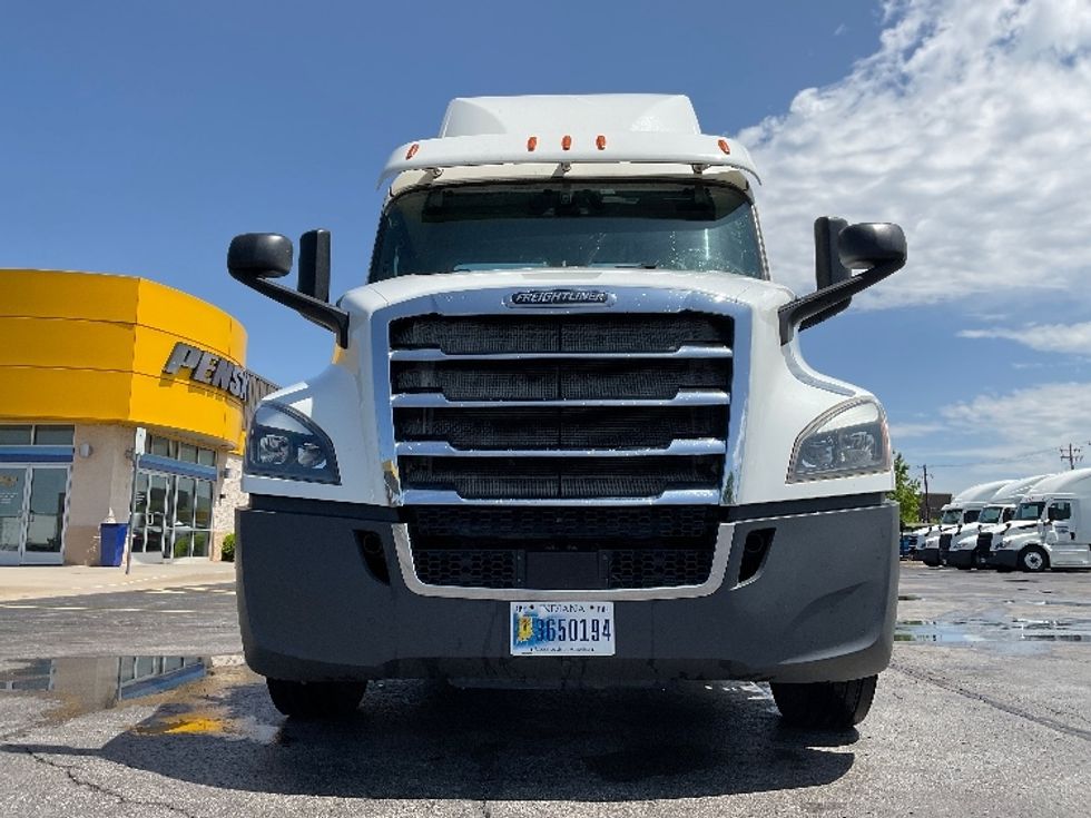 Day Cab Tractor-Heavy Duty Tractors-Freightliner-2020-T12664ST-Dallas-TX-525,156\n\t\tmiles-$ 47,500 - Image 2