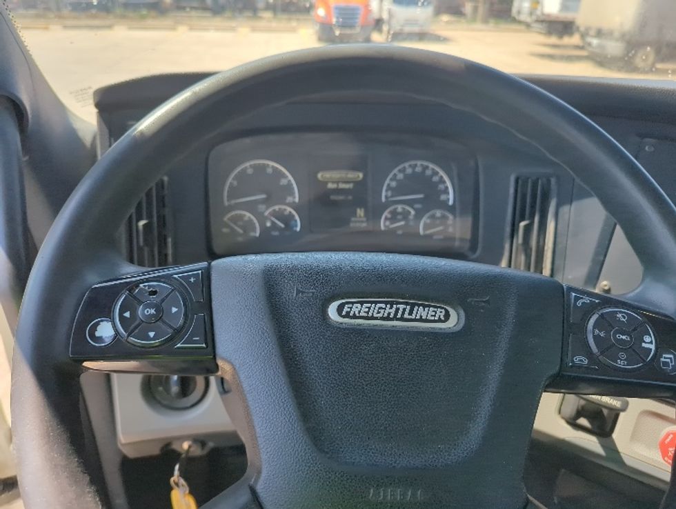 Day Cab Tractor-Heavy Duty Tractors-Freightliner-2020-T12664ST-Dallas-TX-556,815\n\t\tmiles-$ 45,250 - Image 11