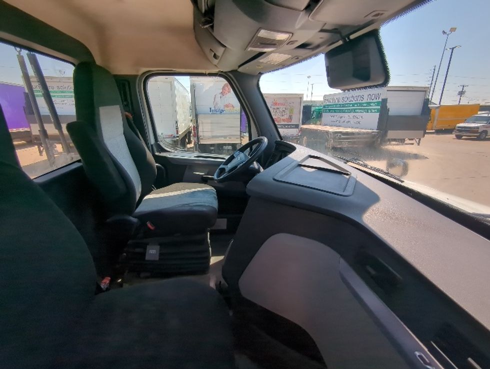 Day Cab Tractor-Heavy Duty Tractors-Freightliner-2020-T12664ST-Dallas-TX-556,815\n\t\tmiles-$ 45,250 - Image 14