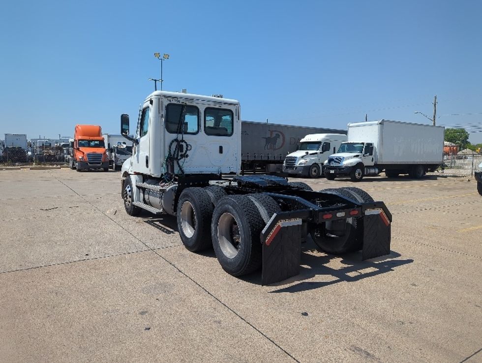 Day Cab Tractor-Heavy Duty Tractors-Freightliner-2020-T12664ST-Dallas-TX-556,815\n\t\tmiles-$ 45,250 - Image 5