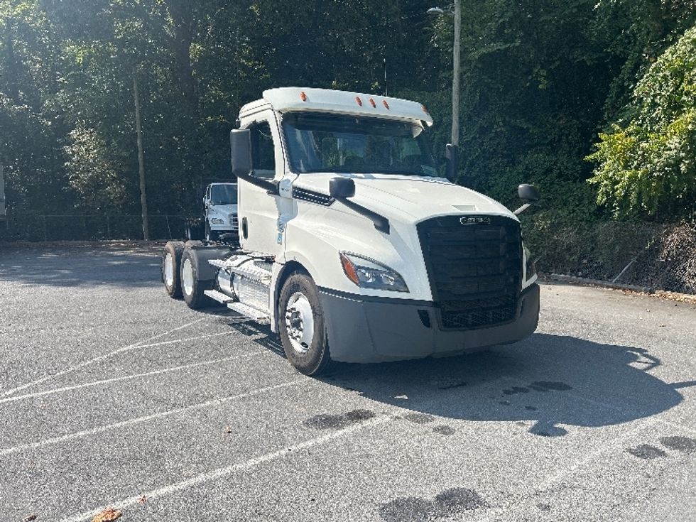 Day Cab Tractor-Heavy Duty Tractors-Freightliner-2020-T12664ST-Dalton-GA-208,875\n\t\tmiles-$ 58,000 - Image 1