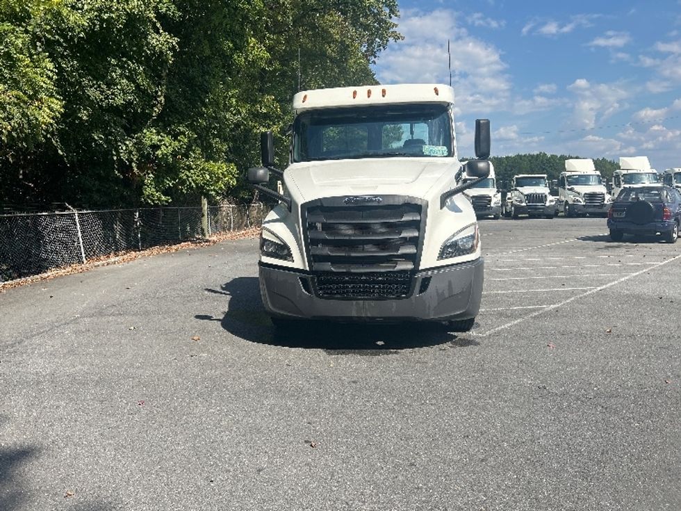 Day Cab Tractor-Heavy Duty Tractors-Freightliner-2020-T12664ST-Dalton-GA-208,875\n\t\tmiles-$ 58,000 - Image 2