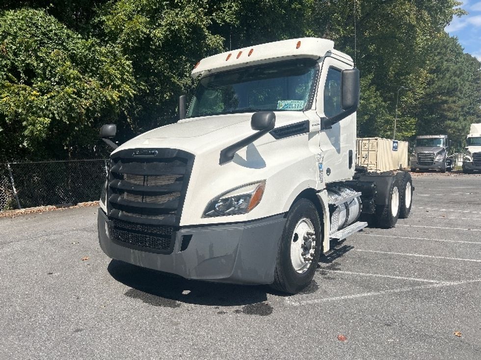 Day Cab Tractor-Heavy Duty Tractors-Freightliner-2020-T12664ST-Dalton-GA-208,875\n\t\tmiles-$ 58,000 - Image 3