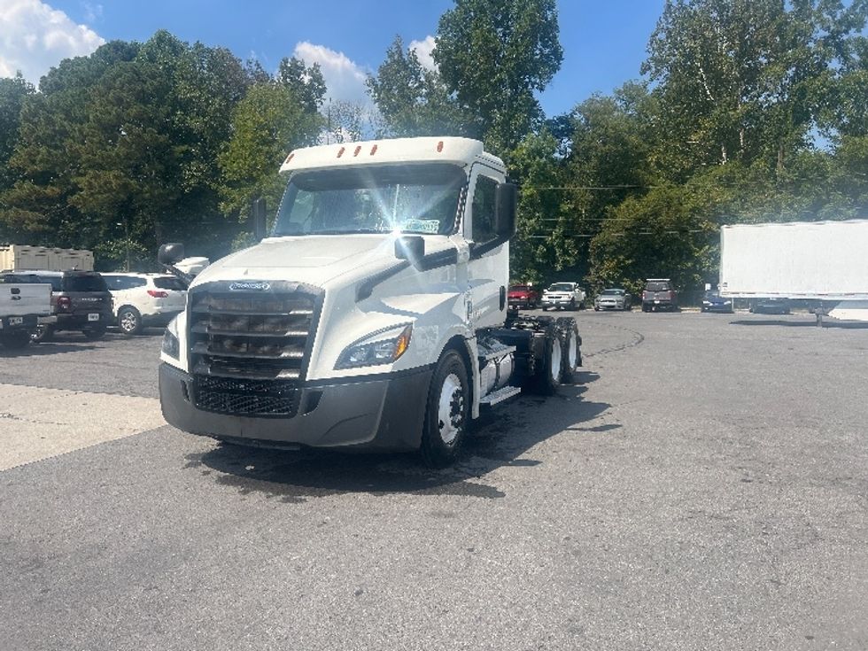 Day Cab Tractor-Heavy Duty Tractors-Freightliner-2020-T12664ST-Dalton-GA-253,148\n\t\tmiles-$ 55,000 - Image 3