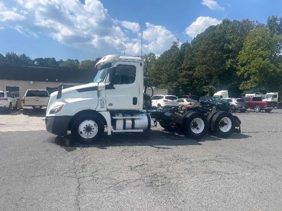 Day Cab Tractor-Heavy Duty Tractors-Freightliner-2020-T12664ST-Dalton-GA-253,148\n\t\tmiles-$ 55,000 - Image 4