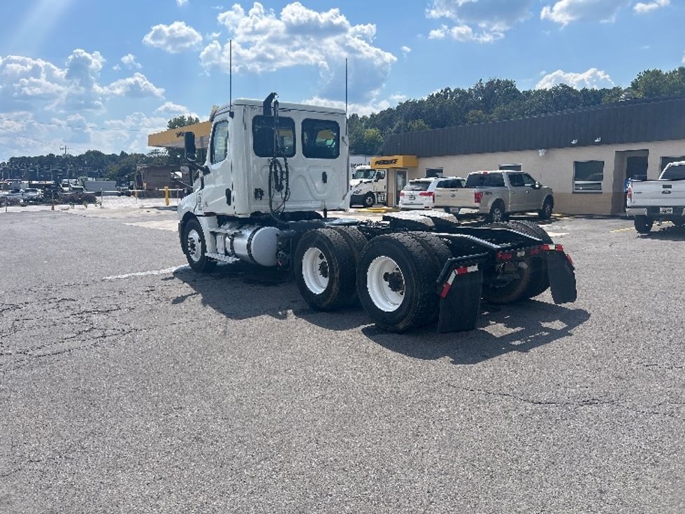 Day Cab Tractor-Heavy Duty Tractors-Freightliner-2020-T12664ST-Dalton-GA-253,148\n\t\tmiles-$ 55,000 - Image 5