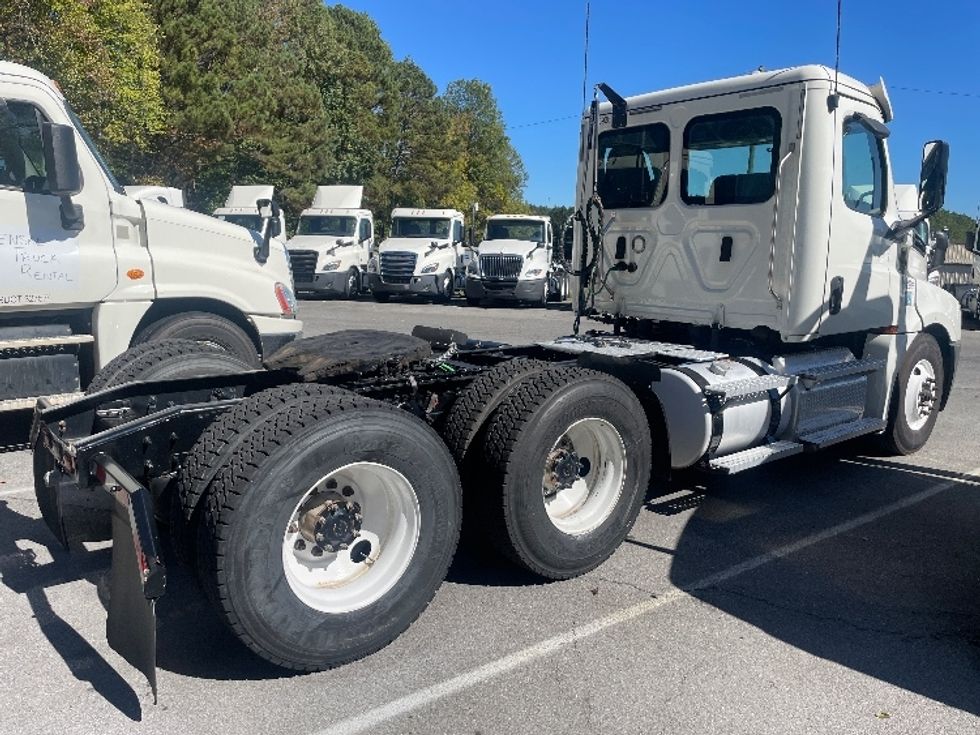 Day Cab Tractor-Heavy Duty Tractors-Freightliner-2020-T12664ST-Dalton-GA-253,148\n\t\tmiles-$ 55,000 - Image 7