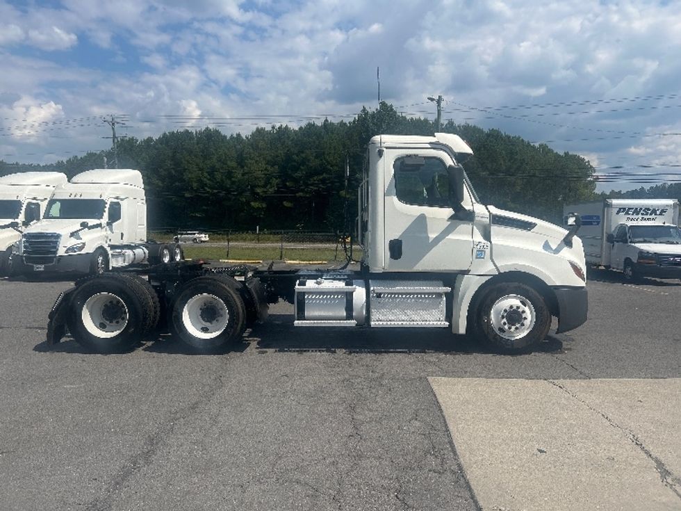 Day Cab Tractor-Heavy Duty Tractors-Freightliner-2020-T12664ST-Dalton-GA-253,148\n\t\tmiles-$ 55,000 - Image 8