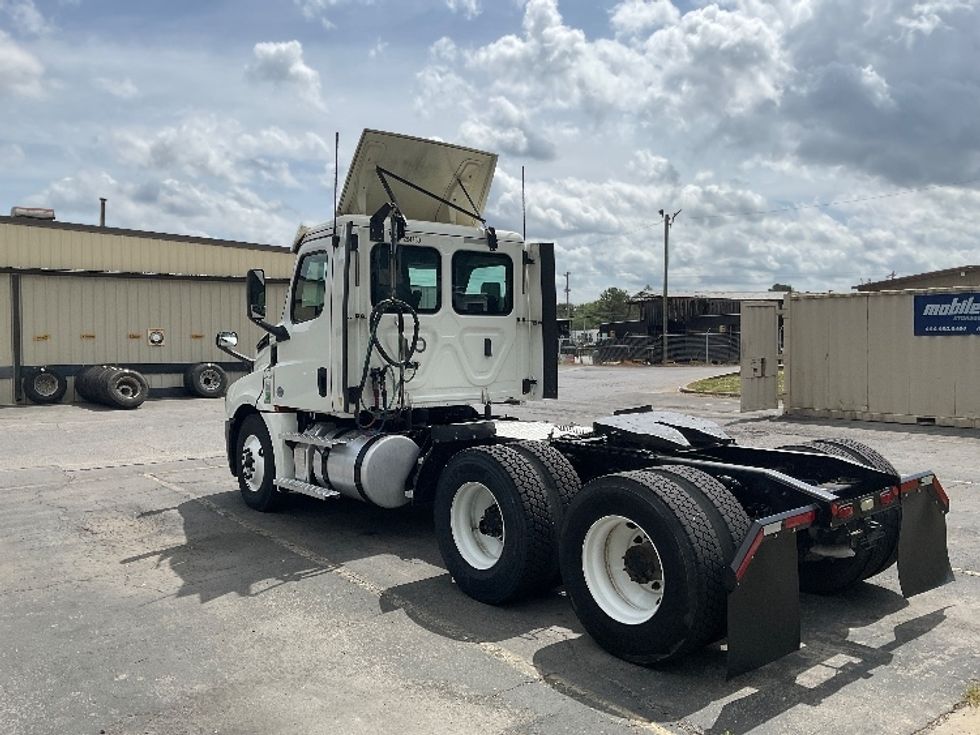 Day Cab Tractor-Heavy Duty Tractors-Freightliner-2020-T12664ST-Dalton-GA-259,750\n\t\tmiles-$ 53,750 - Image 5
