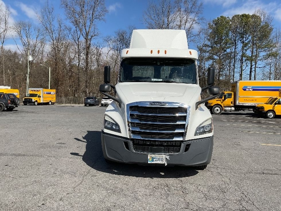 Day Cab Tractor-Heavy Duty Tractors-Freightliner-2020-T12664ST-Dalton-GA-281,632\n\t\tmiles-$ 64,500 - Image 2