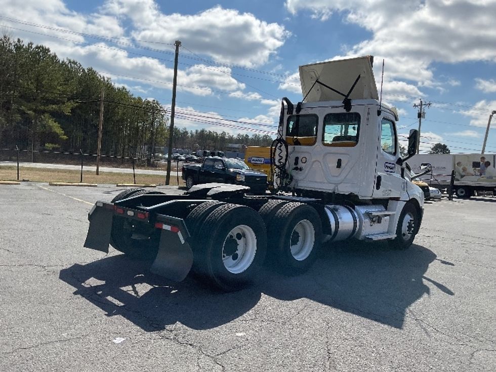 Day Cab Tractor-Heavy Duty Tractors-Freightliner-2020-T12664ST-Dalton-GA-281,632\n\t\tmiles-$ 64,500 - Image 7