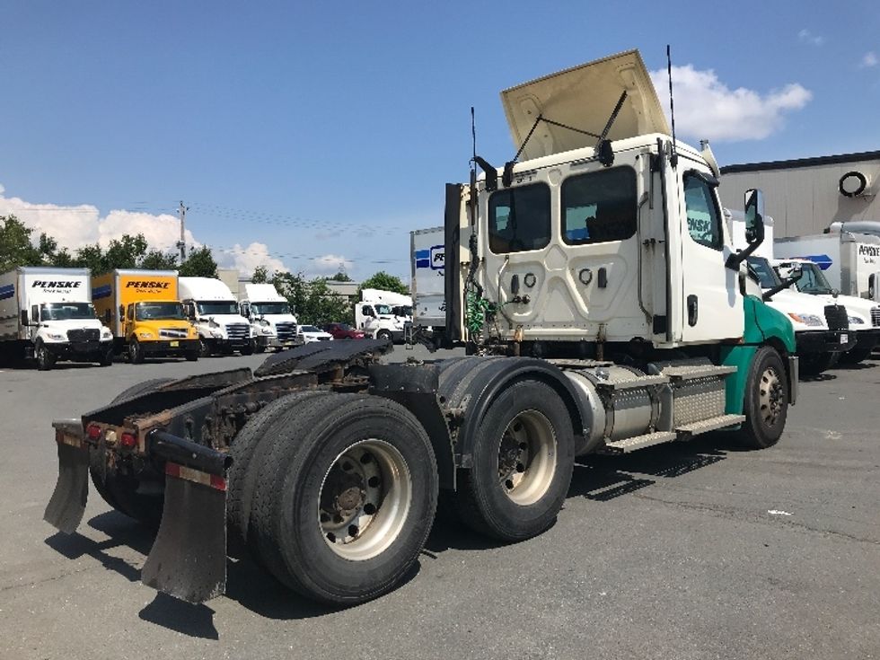 Day Cab Tractor-Heavy Duty Tractors-Freightliner-2020-T12664ST-Dartmouth-NS-615,519\n\t\tkm-$ 66,500 - Image 7