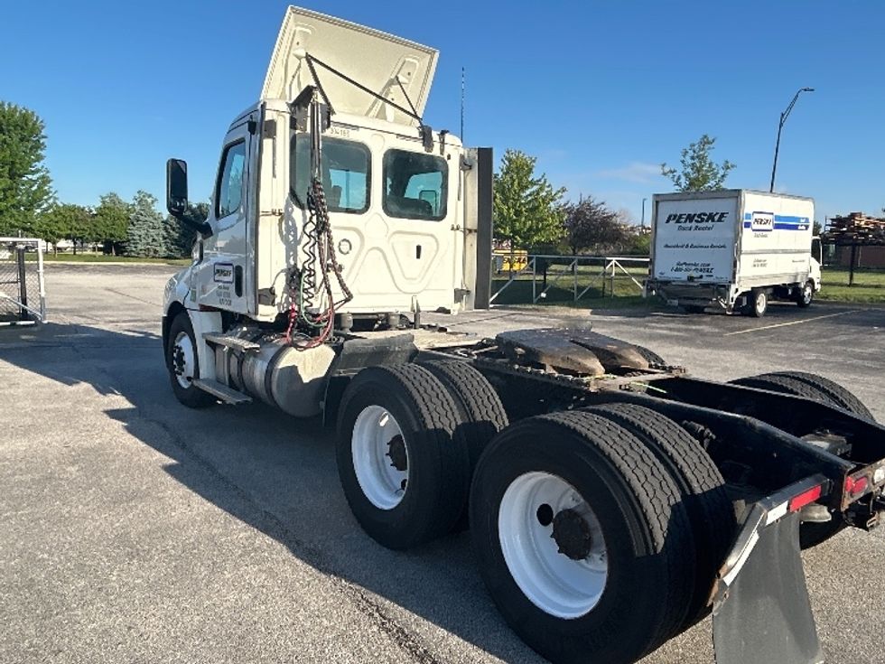 Day Cab Tractor-Heavy Duty Tractors-Freightliner-2020-T12664ST-Davenport-IA-252,930\n\t\tmiles-$ 60,000 - Image 5