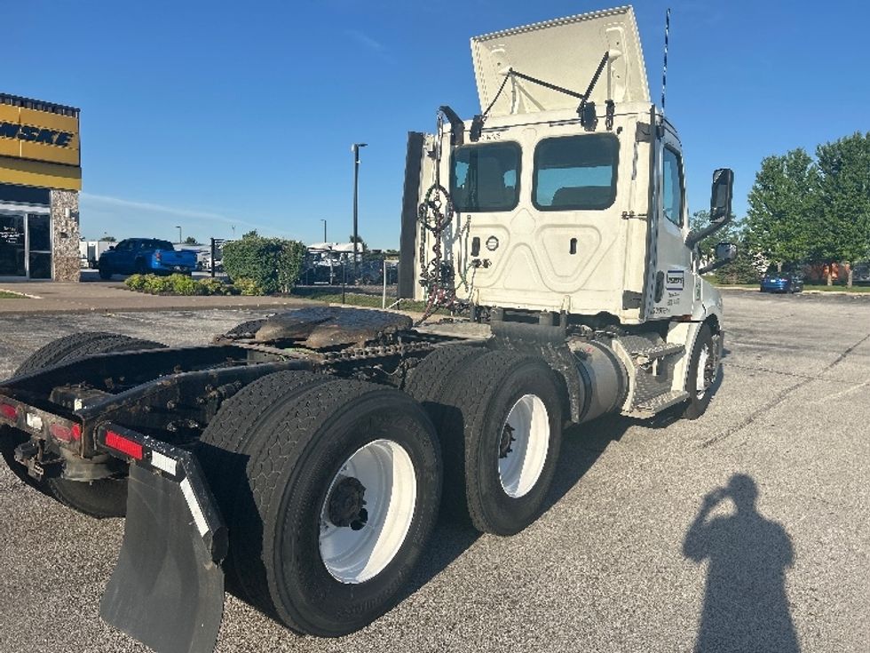 Day Cab Tractor-Heavy Duty Tractors-Freightliner-2020-T12664ST-Davenport-IA-252,930\n\t\tmiles-$ 60,000 - Image 7