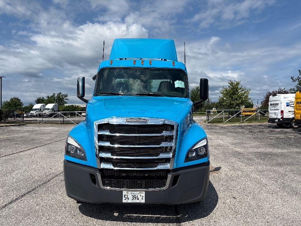 Day Cab Tractor-Heavy Duty Tractors-Freightliner-2020-T12664ST-Davenport-IA-260,147\n\t\tmiles-$ 53,750 - Image 2