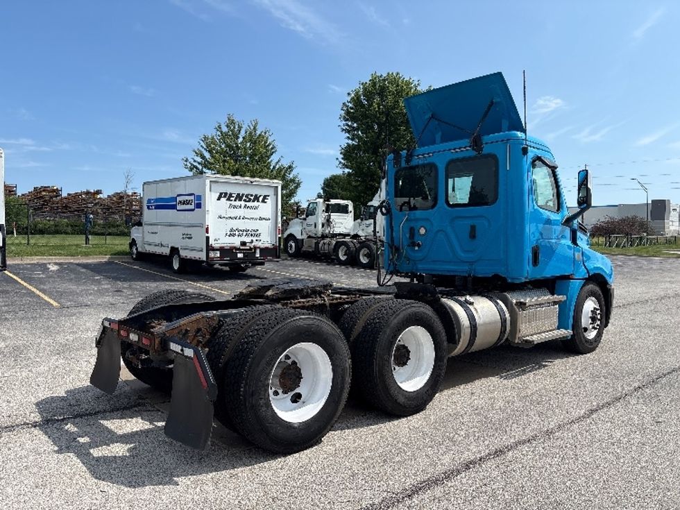 Day Cab Tractor-Heavy Duty Tractors-Freightliner-2020-T12664ST-Davenport-IA-260,147\n\t\tmiles-$ 53,750 - Image 7
