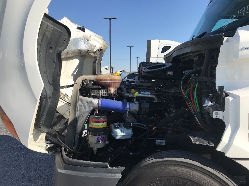 Day Cab Tractor-Heavy Duty Tractors-Freightliner-2020-T12664ST-Davenport-IA-481,992\n\t\tmiles-$ 60,000 - Image 16