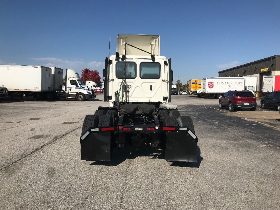 Day Cab Tractor-Heavy Duty Tractors-Freightliner-2020-T12664ST-Davenport-IA-481,992\n\t\tmiles-$ 60,000 - Image 6