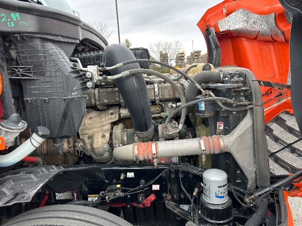Day Cab Tractor-Heavy Duty Tractors-Freightliner-2020-T12664ST-Davenport-IA-483,794\n\t\tmiles-$ 46,500 - Image 15