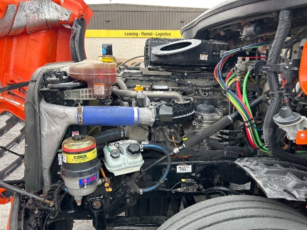 Day Cab Tractor-Heavy Duty Tractors-Freightliner-2020-T12664ST-Davenport-IA-483,794\n\t\tmiles-$ 46,500 - Image 16