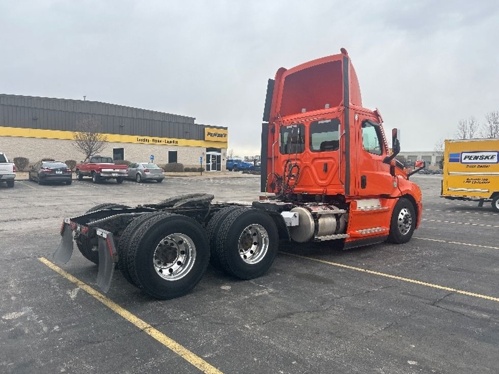 Day Cab Tractor-Heavy Duty Tractors-Freightliner-2020-T12664ST-Davenport-IA-546,350\n\t\tmiles-$ 37,500 - Image 7