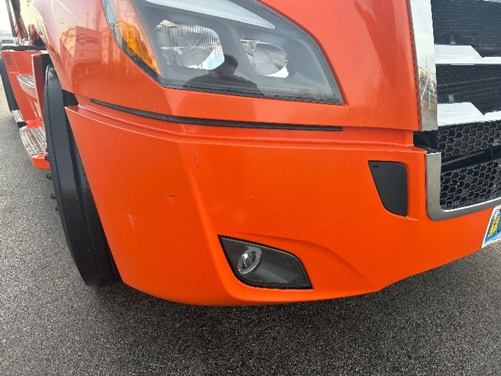 Day Cab Tractor-Heavy Duty Tractors-Freightliner-2020-T12664ST-Davenport-IA-680,333\n\t\tmiles-$ 28,000 - Image 19