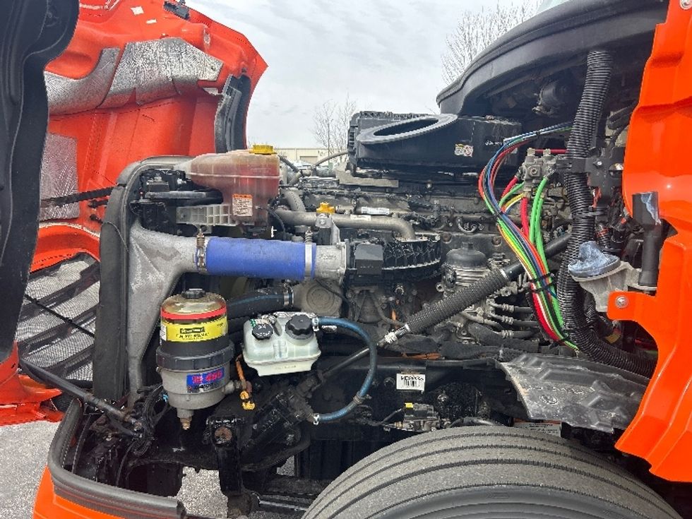 Day Cab Tractor-Heavy Duty Tractors-Freightliner-2020-T12664ST-Davenport-IA-684,688\n\t\tmiles-$ 25,000 - Image 16
