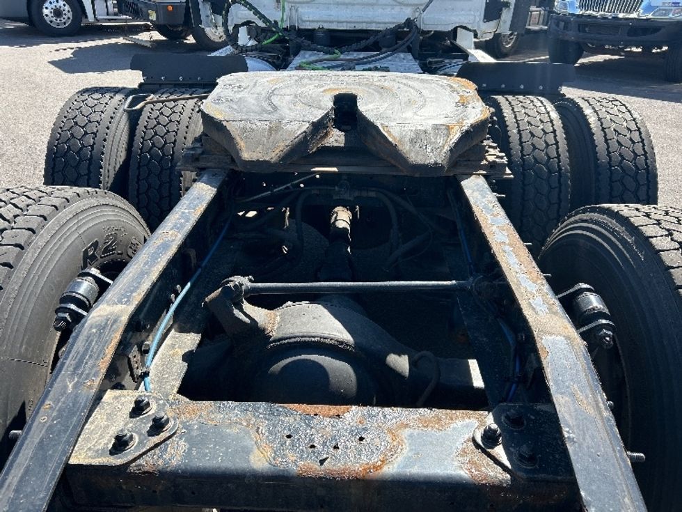 Day Cab Tractor-Heavy Duty Tractors-Freightliner-2020-T12664ST-Dayton-NJ-273,980\n\t\tmiles-$ 52,750 - Image 6