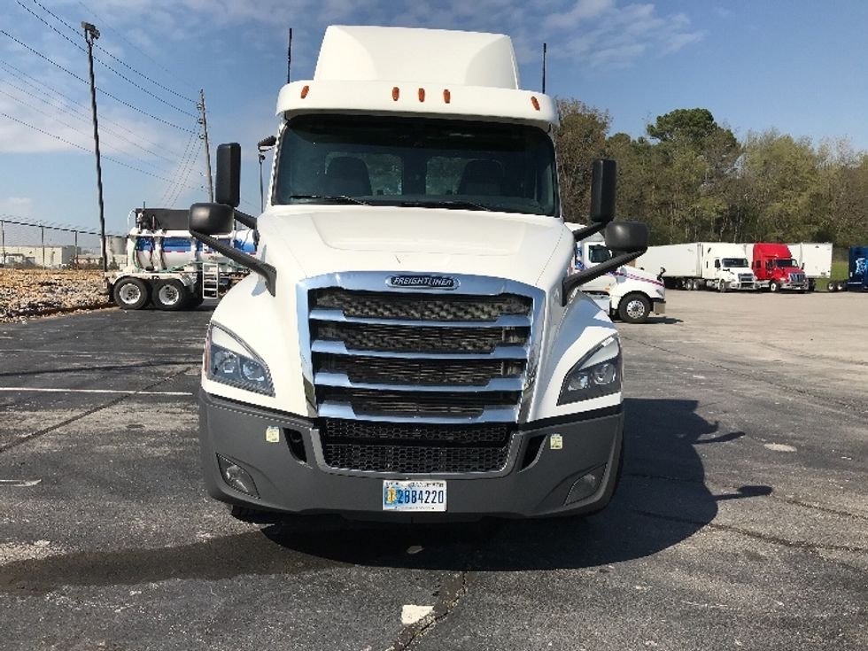 Day Cab Tractor-Heavy Duty Tractors-Freightliner-2020-T12664ST-Decatur-AL-176,872\n\t\tmiles-$ 63,000 - Image 2