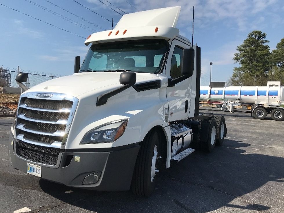 Day Cab Tractor-Heavy Duty Tractors-Freightliner-2020-T12664ST-Decatur-AL-176,872\n\t\tmiles-$ 63,000 - Image 3