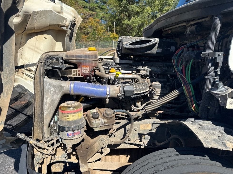 Day Cab Tractor-Heavy Duty Tractors-Freightliner-2020-T12664ST-Decatur-AL-268,716\n\t\tmiles-$ 59,500 - Image 16