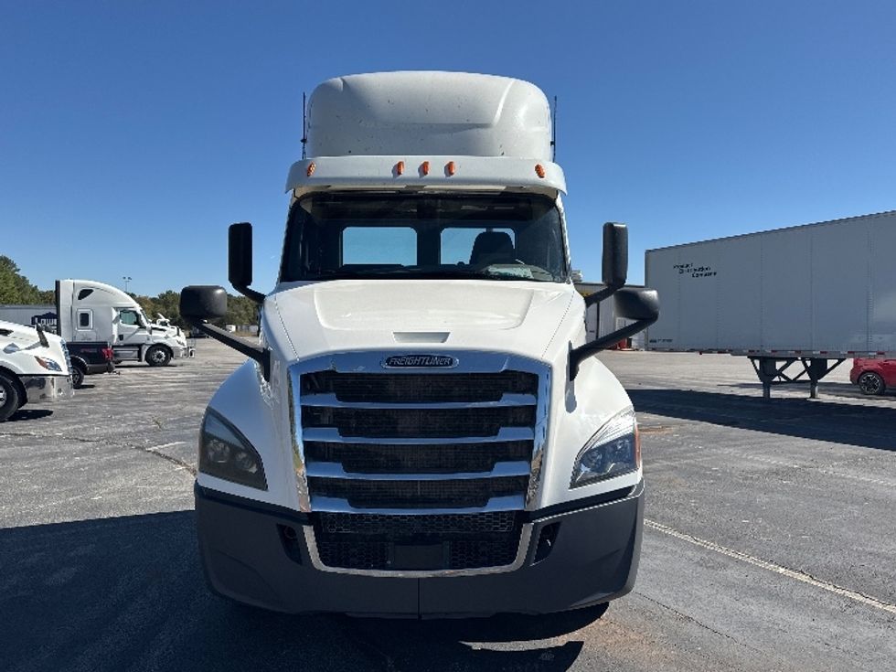 Day Cab Tractor-Heavy Duty Tractors-Freightliner-2020-T12664ST-Decatur-AL-268,716\n\t\tmiles-$ 59,500 - Image 2