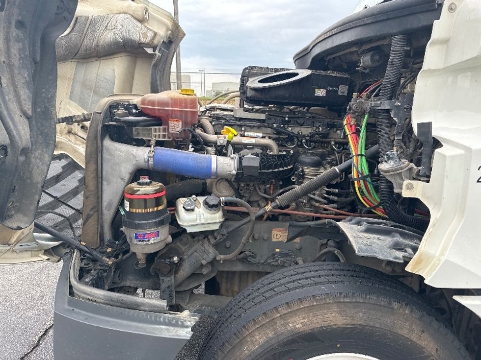 Day Cab Tractor-Heavy Duty Tractors-Freightliner-2020-T12664ST-Decatur-AL-309,697\n\t\tmiles-$ 60,250 - Image 16